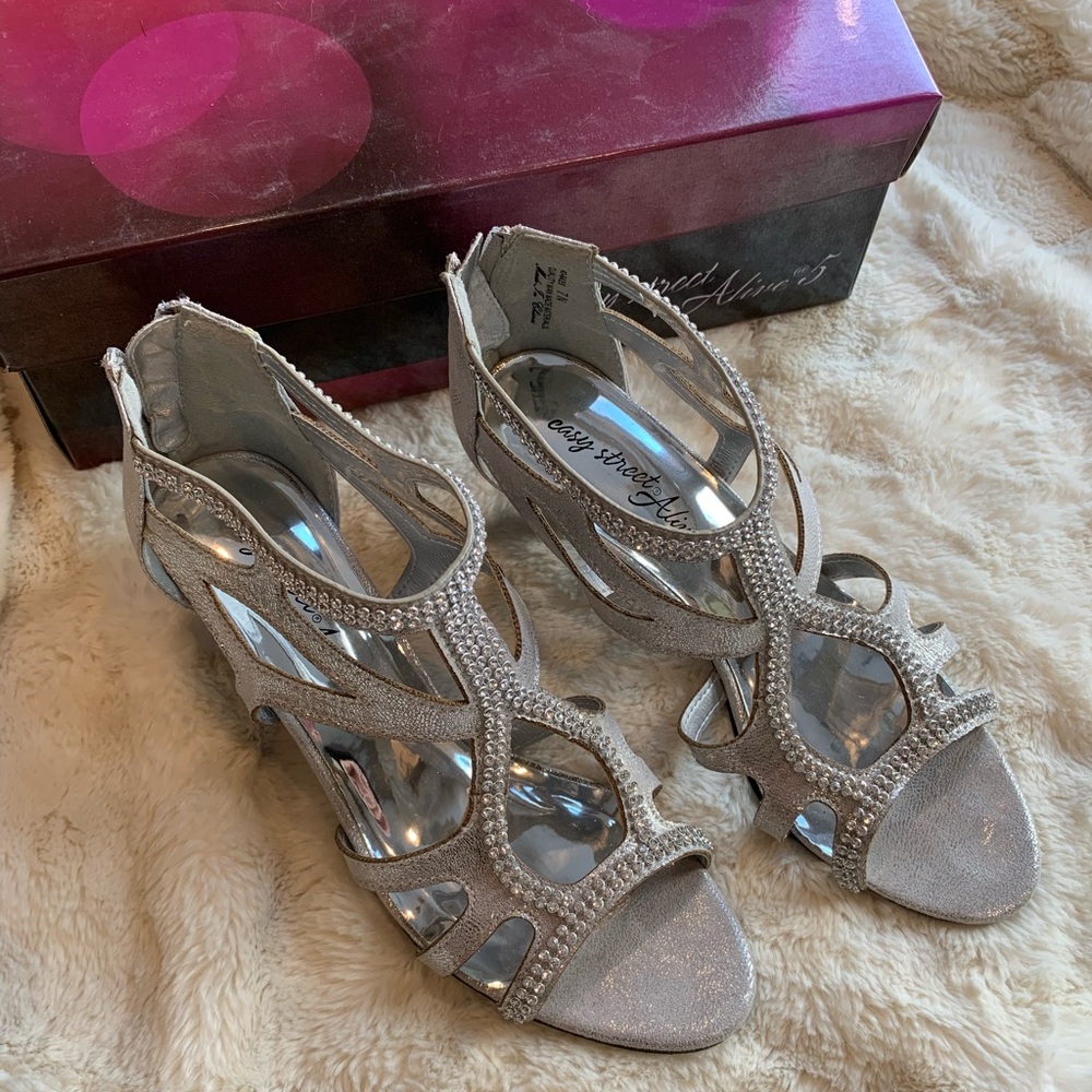 Easy Street Shimmering Silver Heels Woman's